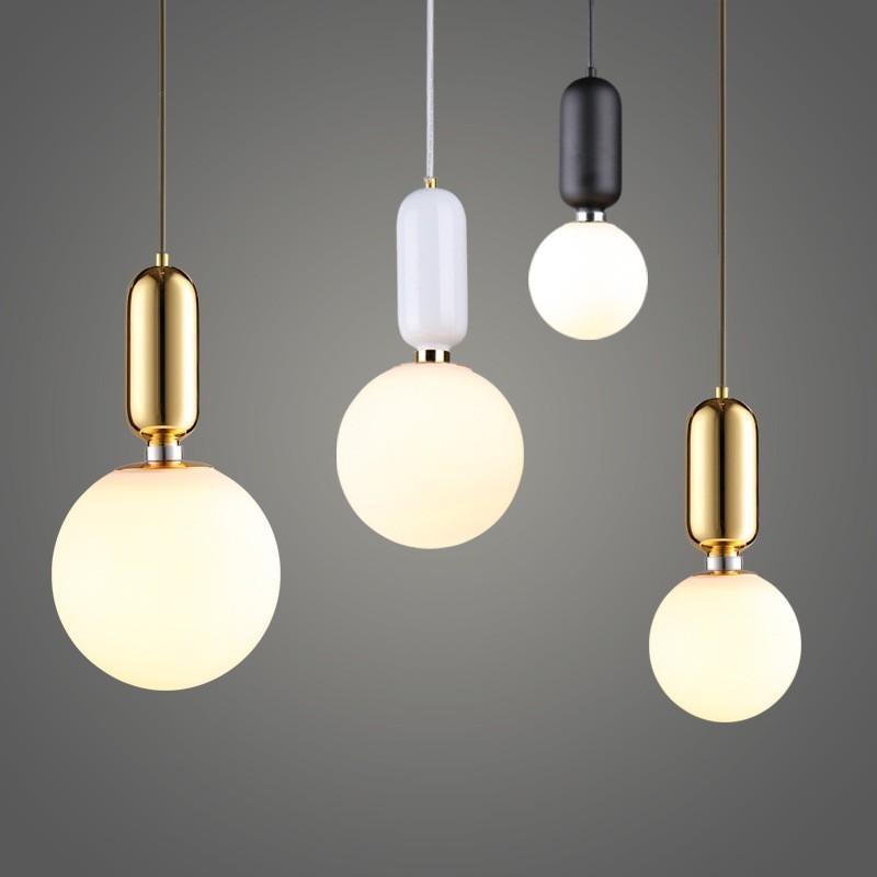Suspension contemporaine moderne avec abat-jour en verre