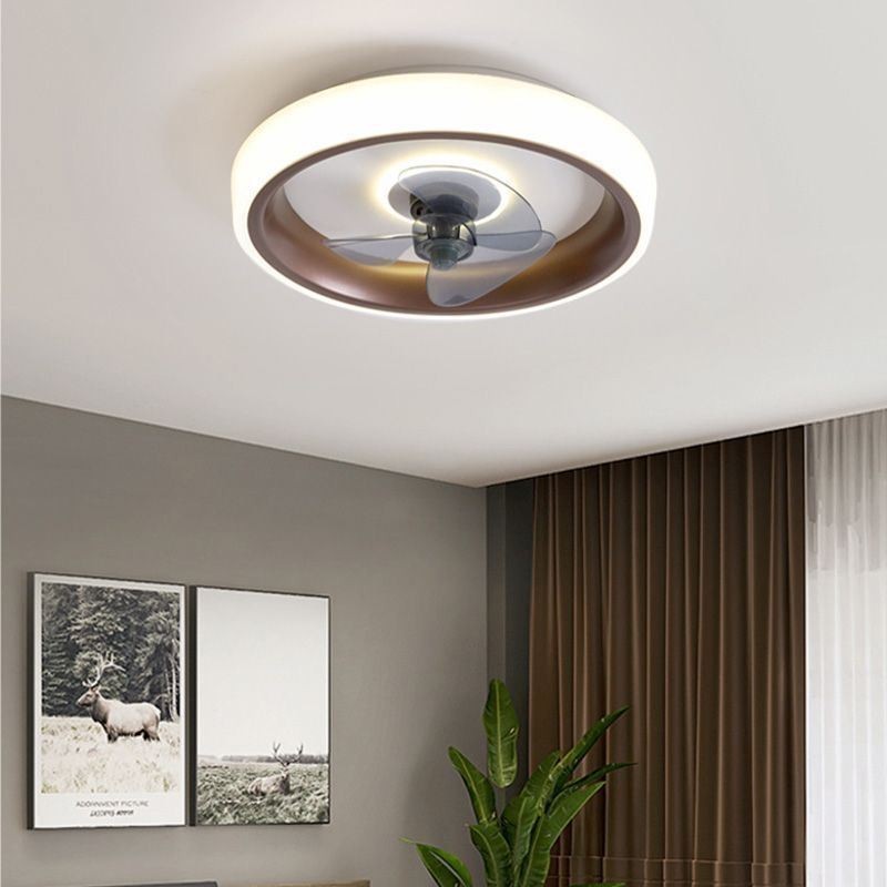 Ventilateur de plafond moderne avec lumières et télécommande