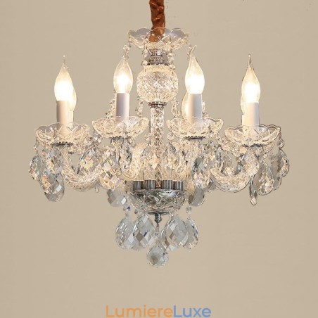 Lustre européen en cristal transparent, corps en verre, 8 lumières Lustre européen en cristal transparent, corps en verre, 8 lumières