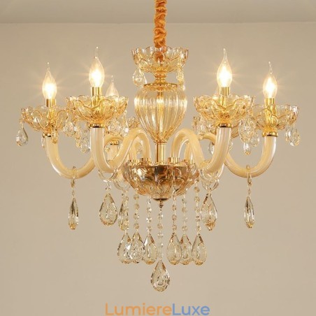 Magnifique lustre en cristal de style européen, couleur cognac, corps en verre, 8 lumières Magnifique lustre en cristal de style européen, couleur cognac, corps en verre, 8 lumières