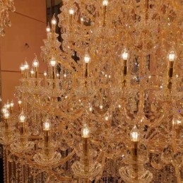 Lustre décoratif de luxe en cristal avec 96 lumières