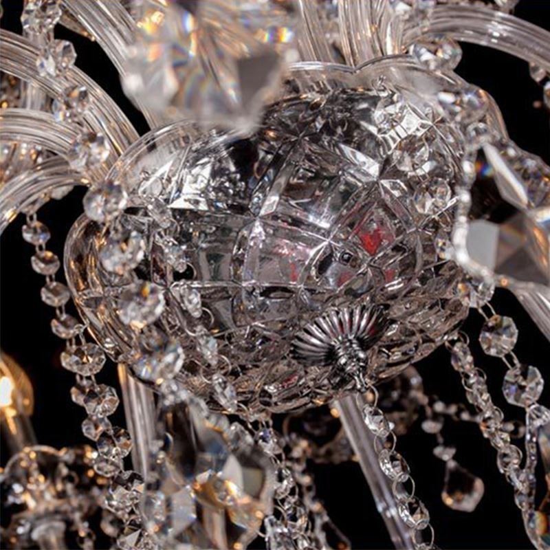 Grand lustre européen en cristal transparent