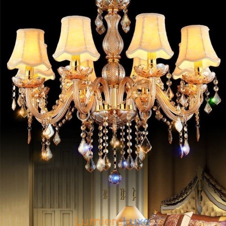 Lustre européen en cristal élégant avec suspension ambrée Lustre européen en cristal élégant avec suspension ambrée