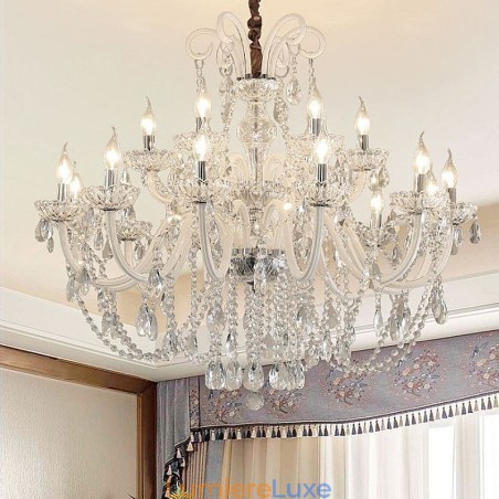 Grand lustre européen en cristal blanc Grand lustre européen en cristal blanc