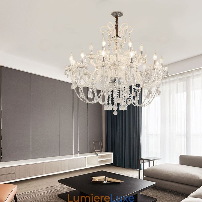 Grand lustre européen en cristal blanc