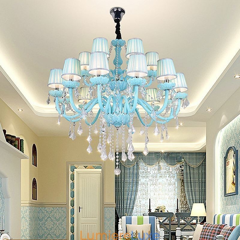 Grand lustre européen en cristal bleu