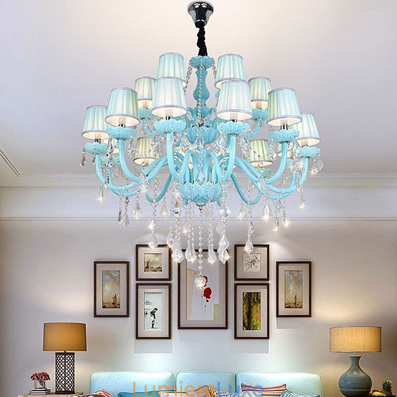 Grand lustre européen en cristal bleu