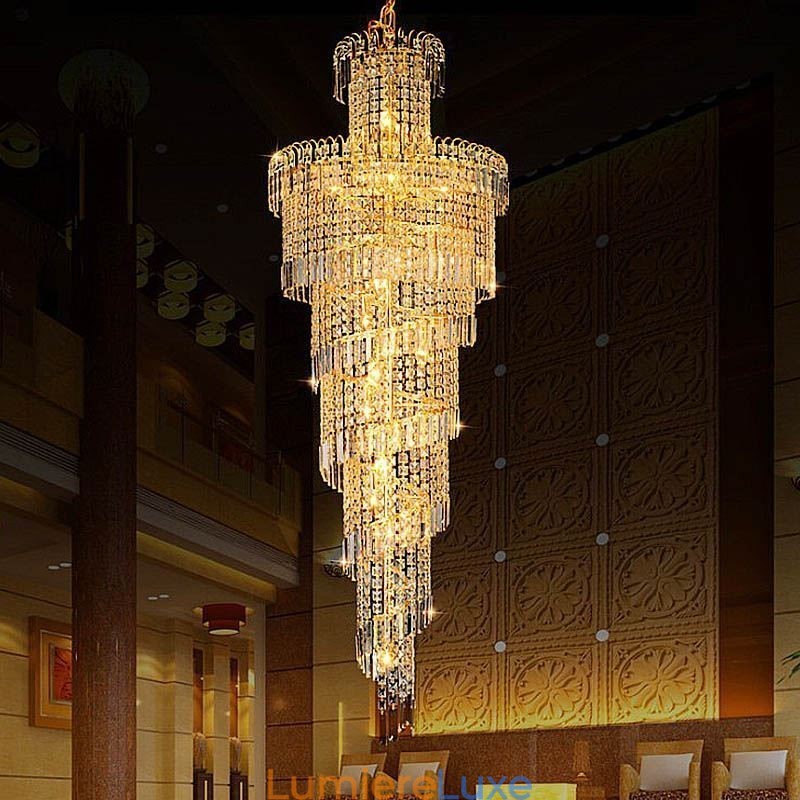 Lustre européen en cristal de grande taille, forme ronde et longue suspension