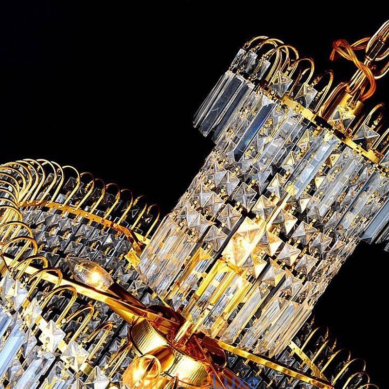 Lustre européen en cristal de grande taille, forme ronde et longue suspension