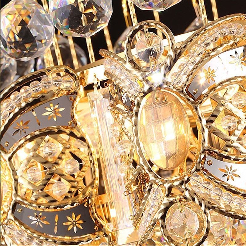 Lustre en cristal gracieux, suspension classique couleur or