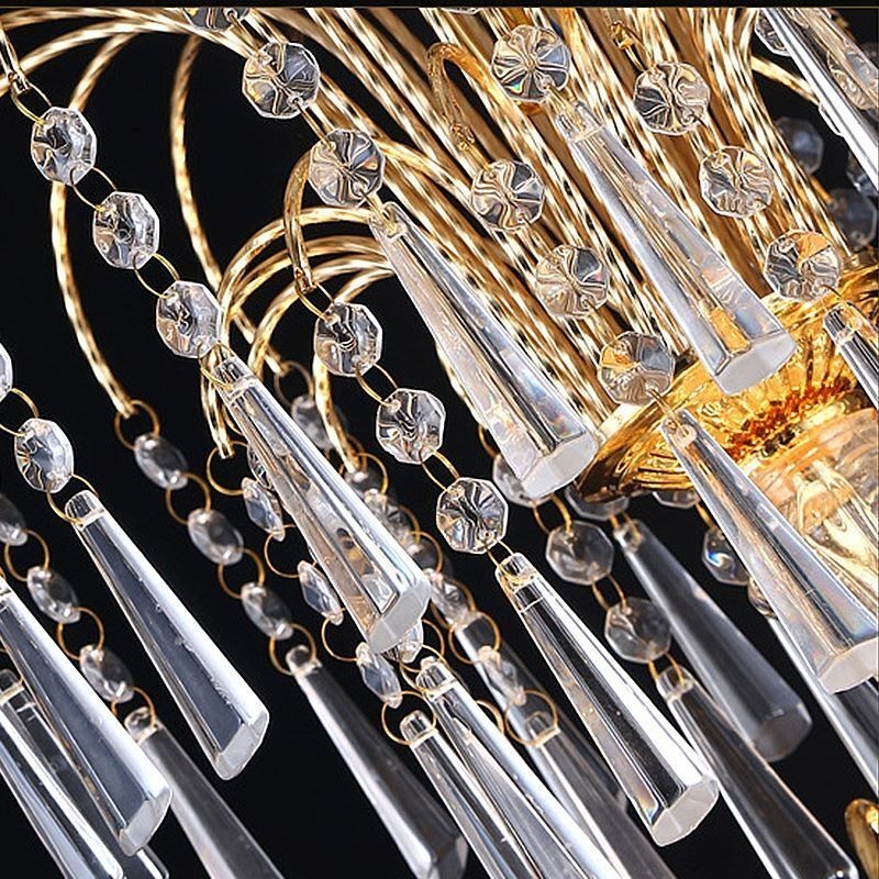 Lustre en cristal gracieux, suspension classique couleur or