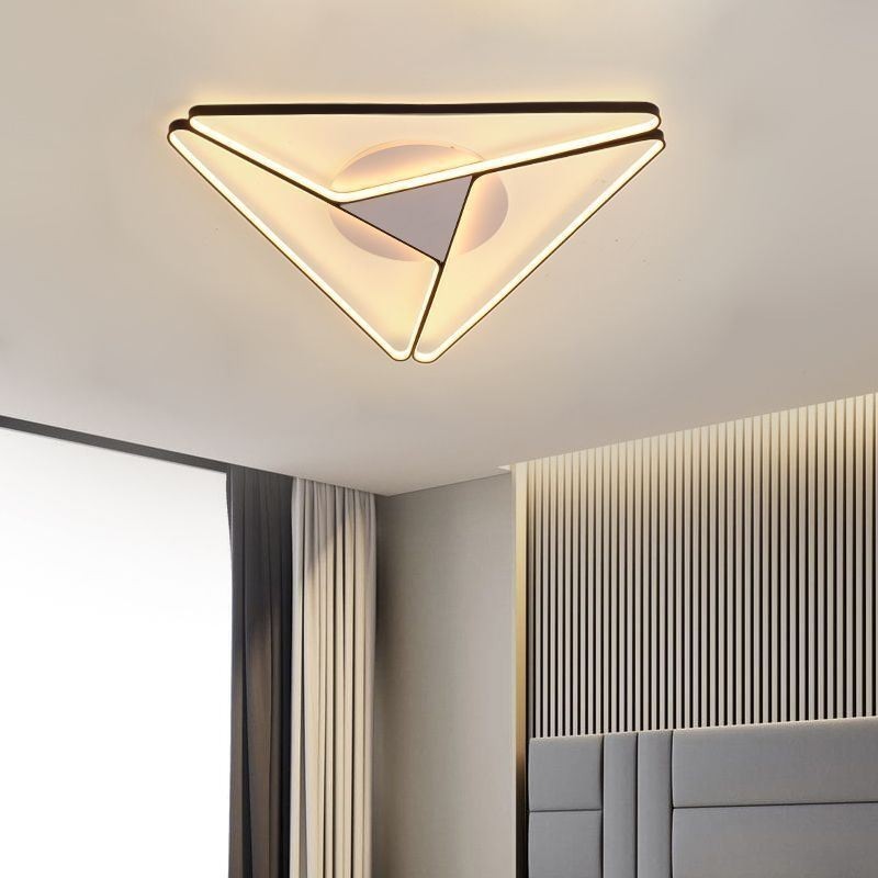 Plafonnier triangulaire minimaliste encastré
