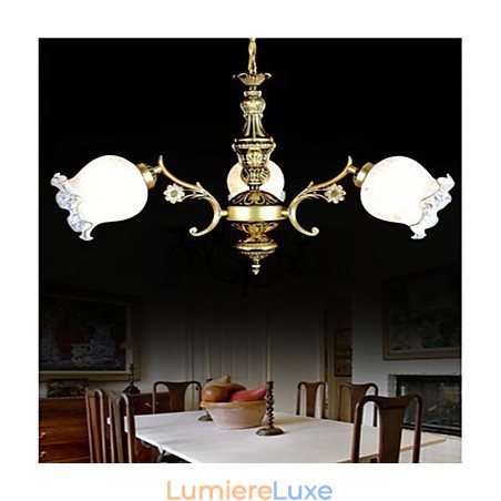 Lustre en bronze à trois lumières de style rétro européen classique Lustre en bronze à trois lumières de style rétro européen classique