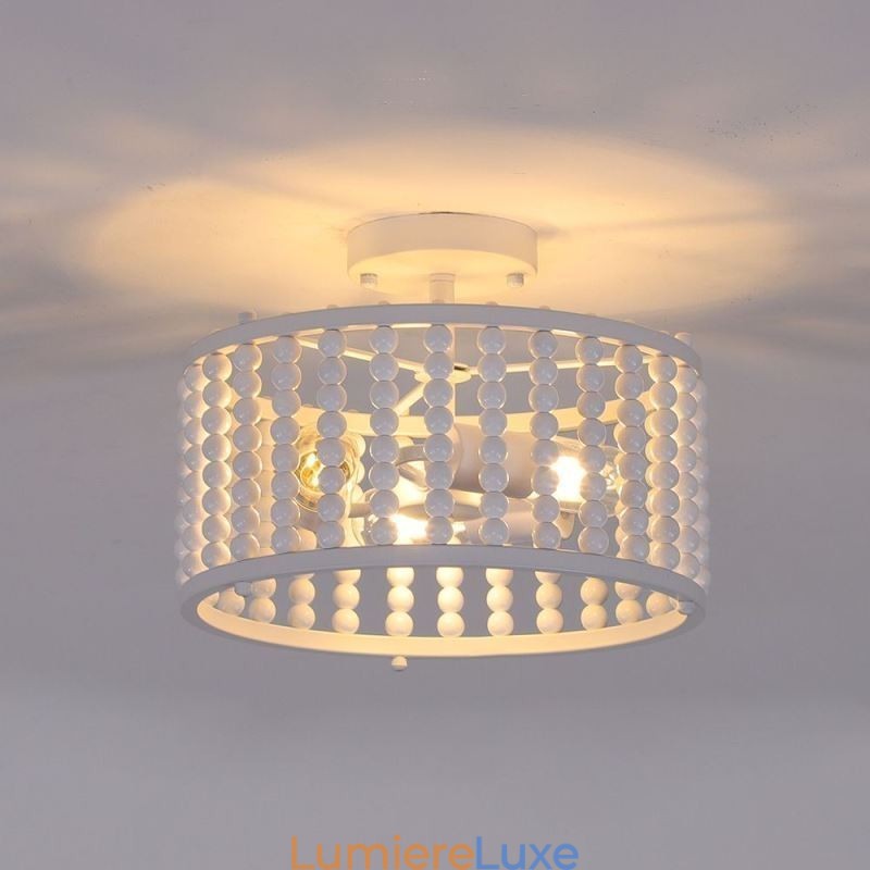 Plafonnier à 3 lampes en perles de bois pour hall d'entrée