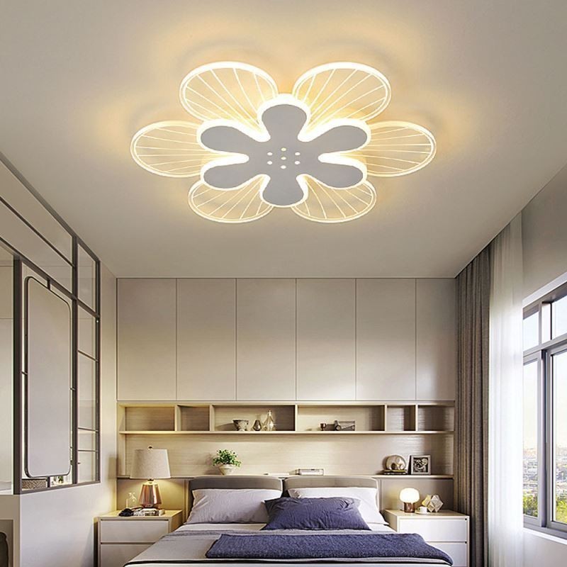 Plafonnier décoratif moderne à encastrer avec jolies fleurs