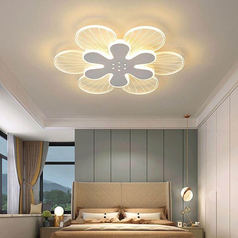 Plafonnier décoratif moderne à encastrer avec jolies fleurs