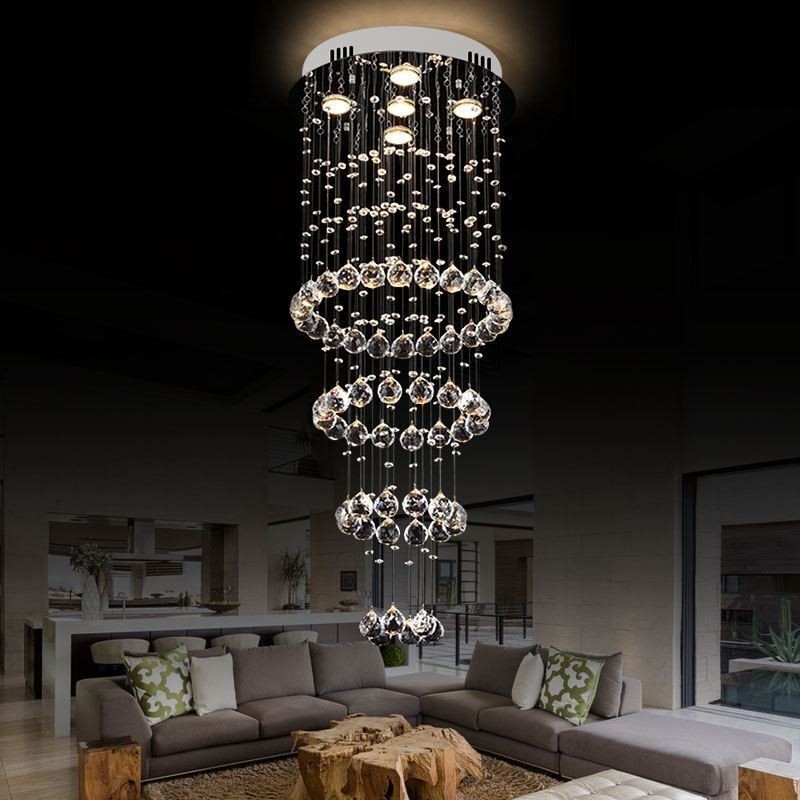 Lustre en cristal contemporain élégant pour escalier duplex