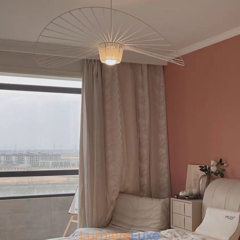 Suspension moderne simple en fer en forme de chapeau