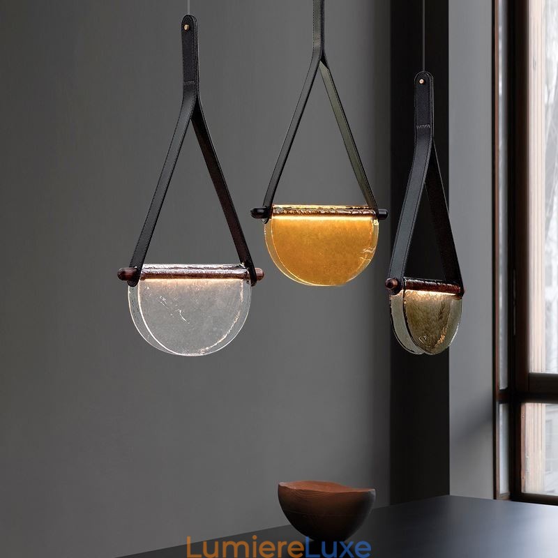 Suspension moderne minimaliste en verre
