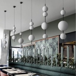 Suspension moderne minimaliste en forme de haricot magique et de molécule
