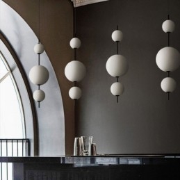 Suspension moderne minimaliste en forme de haricot magique et de molécule