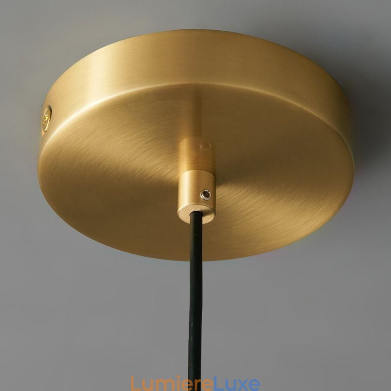 Suspension moderne à une lumière en laiton pour îlot