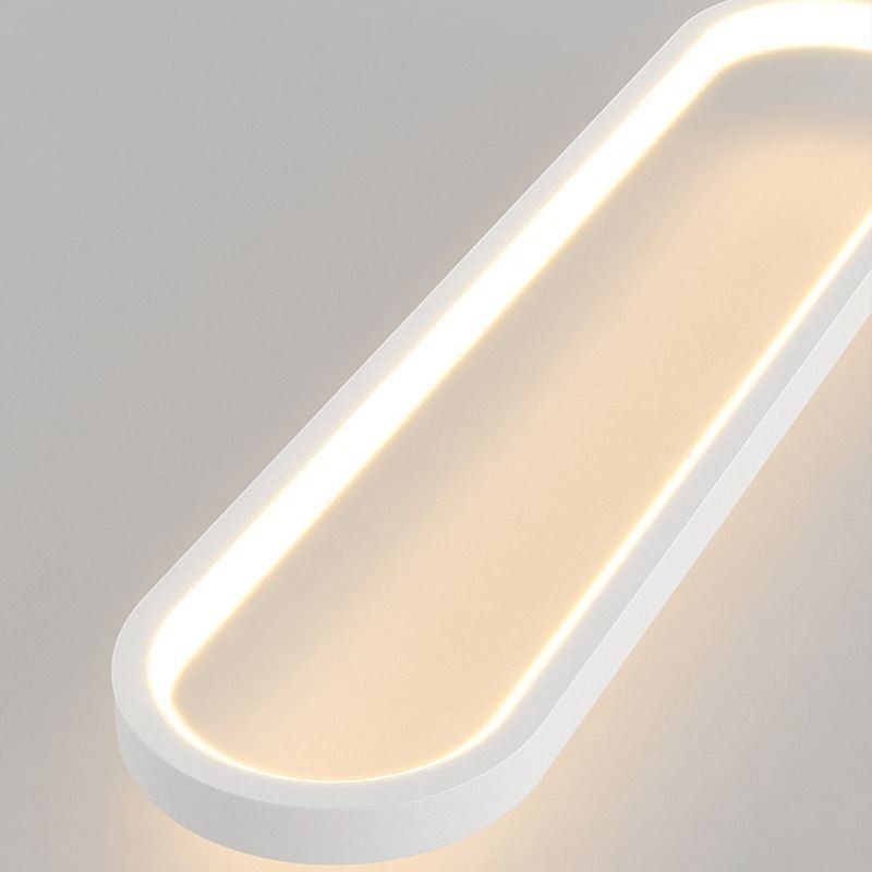 Suspension moderne et minimaliste ovale