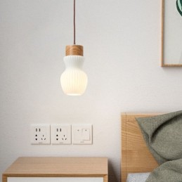 Suspension japonaise en bois et bouilloire en verre