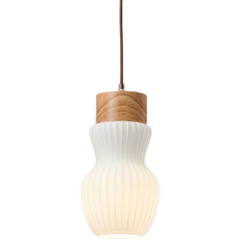 Suspension japonaise en bois et bouilloire en verre