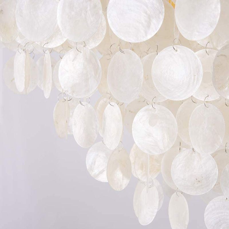 Plafonnier suspendu contemporain en forme de coquillage