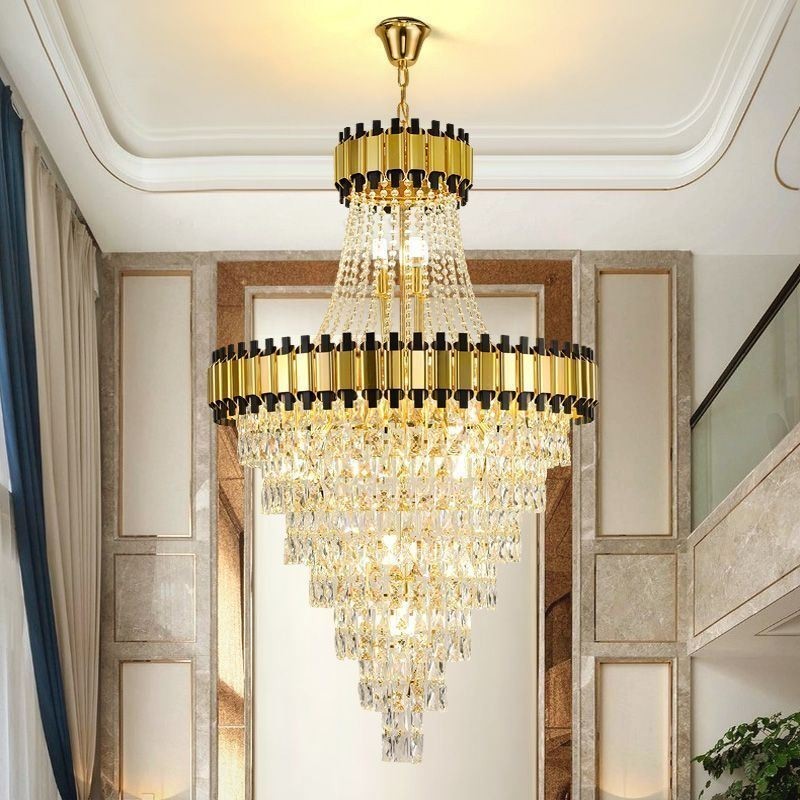 Plafonnier luxueux en cristal et suspension dorée