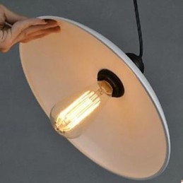Suspension classique traditionnelle rustique blanche à éclairage encastré