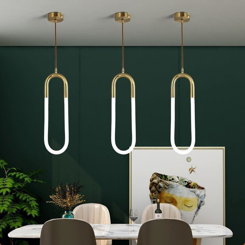 Plafonnier suspendu moderne et simple en laiton