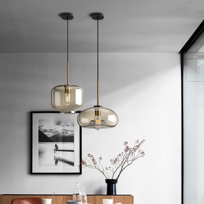Suspension en verre minimaliste couleur cognac, luminaire décoratif en verre