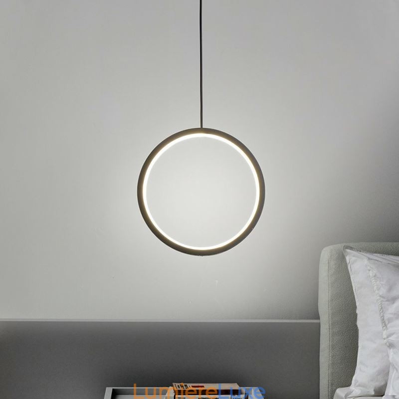 Plafonnier décoratif à suspension minimaliste