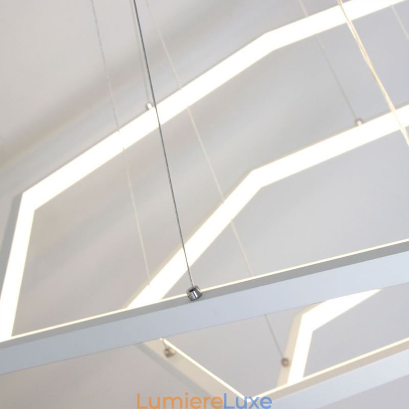 Suspension hexagonale moderne