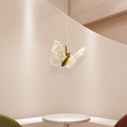 Suspension en acrylique en forme de papillon