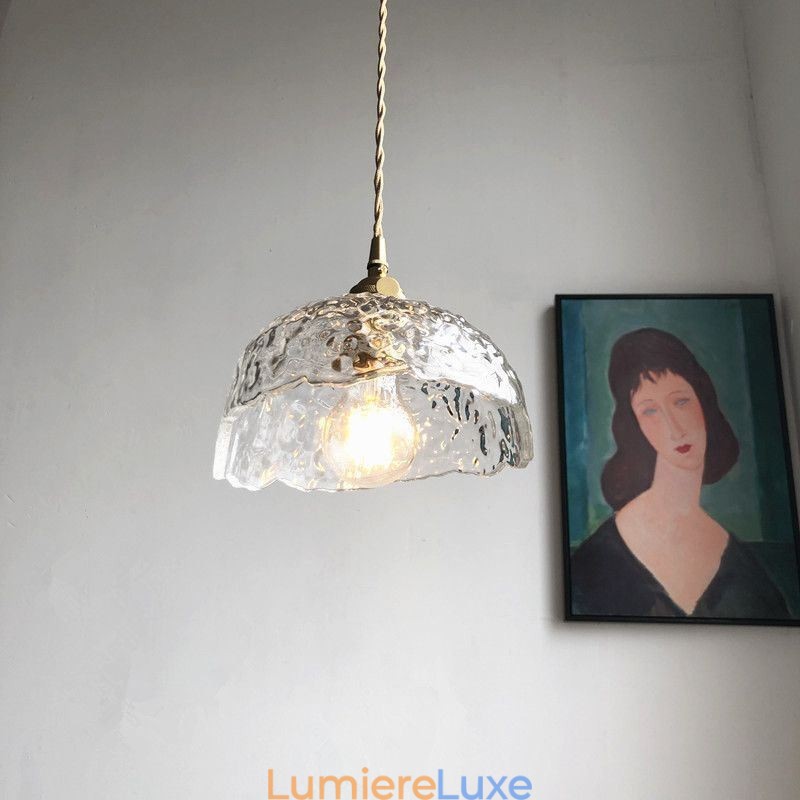 Suspension irrégulière en laiton et verre, plafonnier en verre martelé