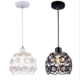 Idées de lampes suspendues en fer et cristal creux pour îlot