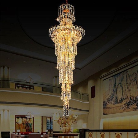 Lustre européen en cristal à long pendentif Lustre européen en cristal à long pendentif
