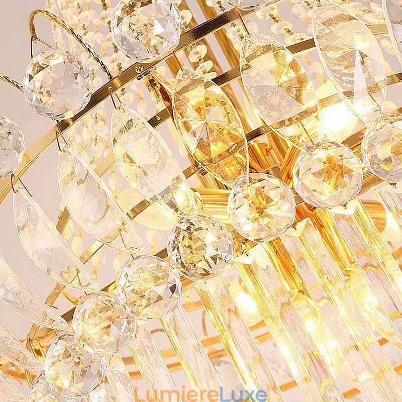 Élégant lustre en cristal à long pendentif