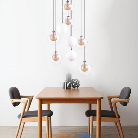 Suspension en verre avec boule en nickel doré brossé et verre laiteux Suspension en verre avec boule en nickel doré brossé et verre laiteux