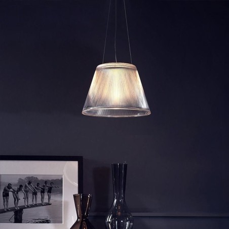 Suspension en verre moderne et simple Suspension en verre moderne et simple