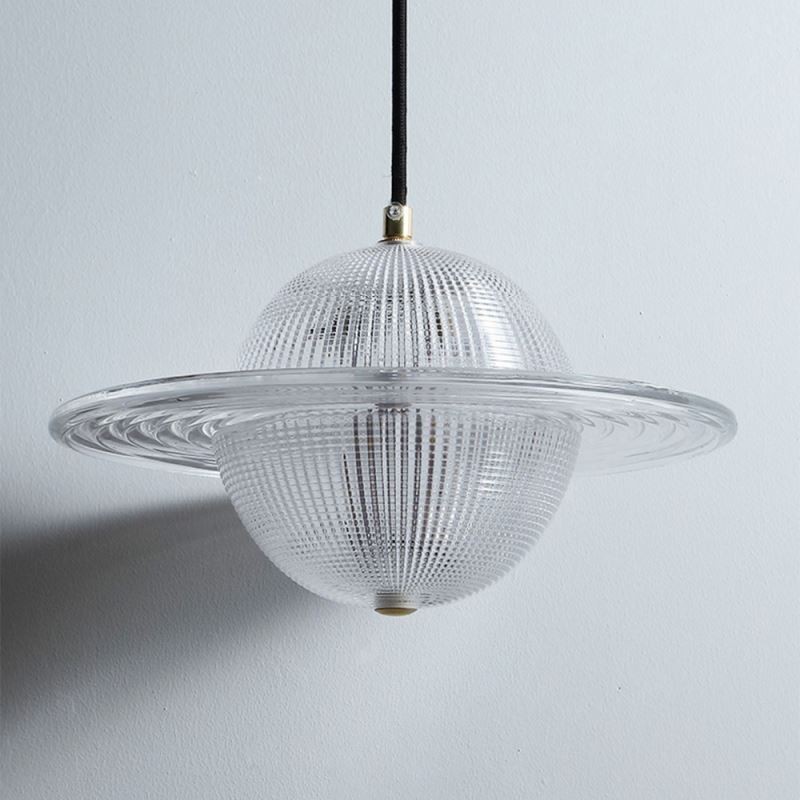 Plafonnier moderne en forme de suspension en verre