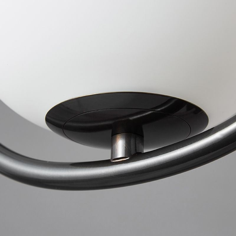 Lampe suspendue moderne en forme de globe et de goutte d'eau en verre