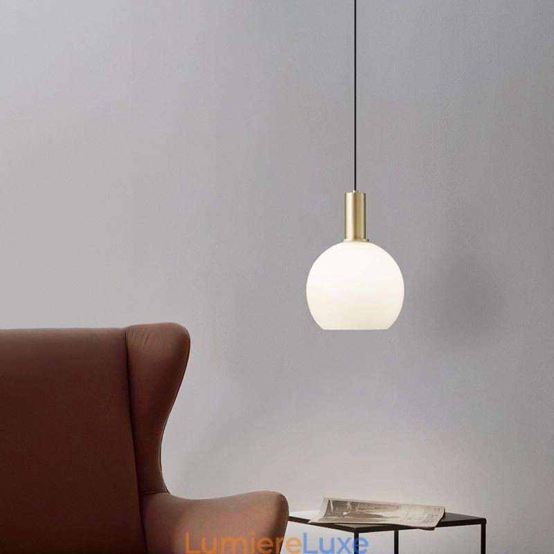 Lampe suspendue simple et moderne en verre