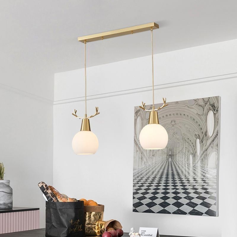 Suspension moderne et simple en cuivre Antler