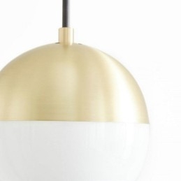Lampe suspendue moderne en forme de boule de verre, idéale pour un îlot