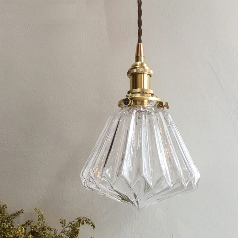Suspension en verre strié transparent à motif diamant