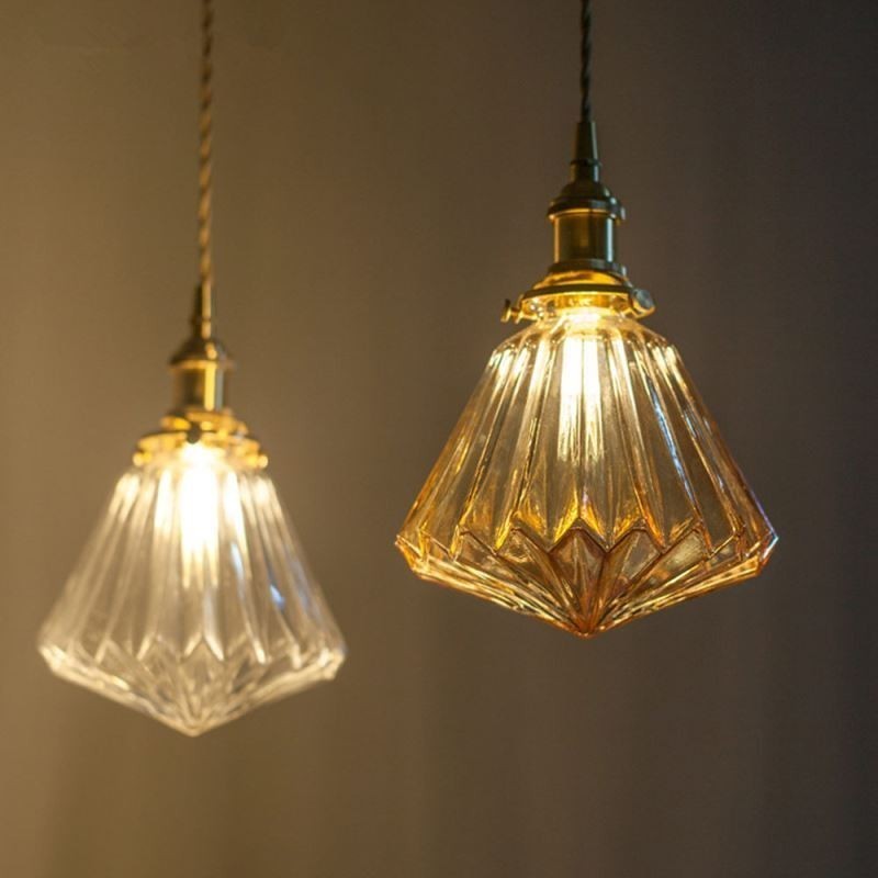 Suspension en verre strié transparent à motif diamant